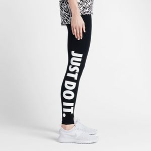 SOLD Nike Just Do It Leggings